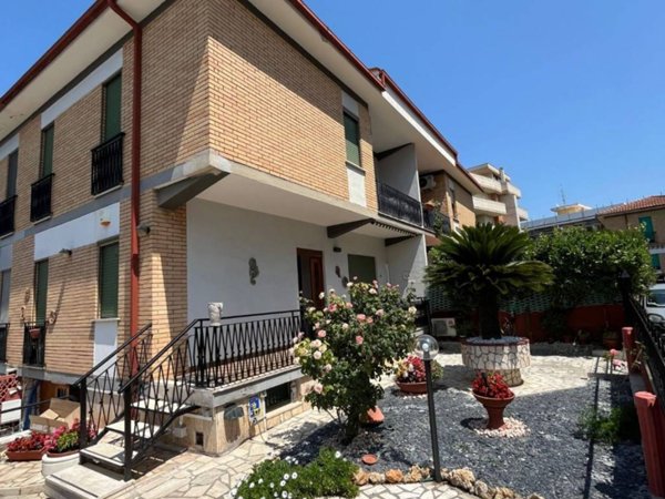 casa indipendente in affitto a Sabaudia