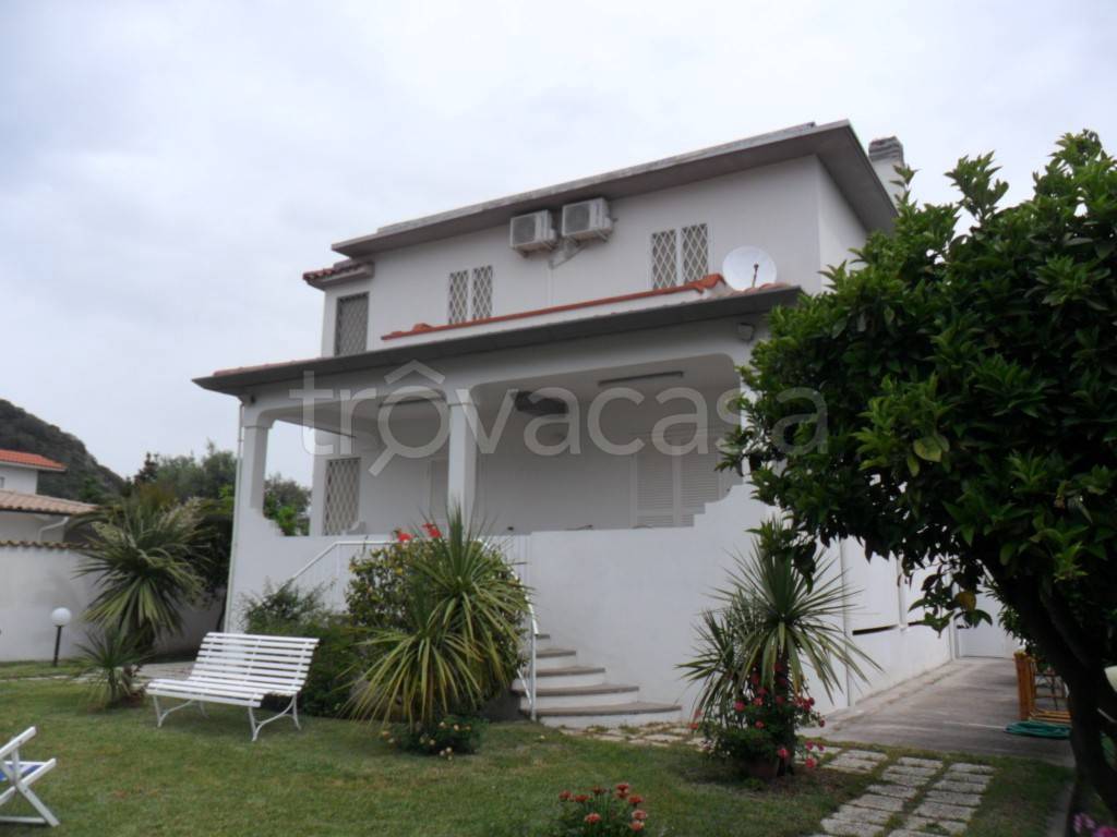 casa indipendente in affitto a San Felice Circeo