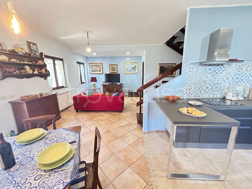 casa indipendente in affitto a San Felice Circeo