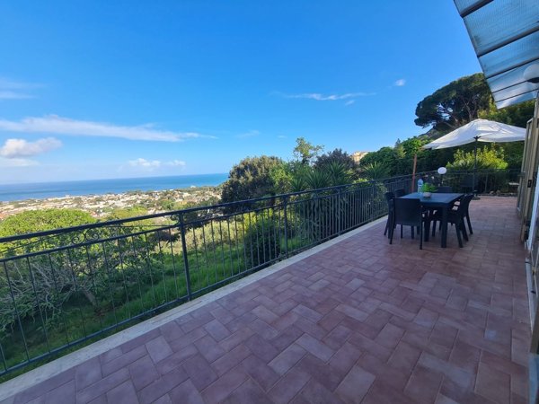 casa indipendente in affitto a San Felice Circeo
