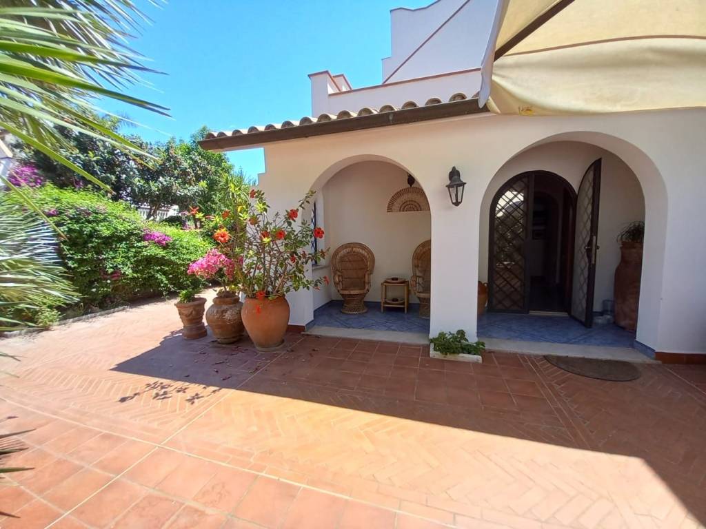 casa indipendente in affitto a San Felice Circeo