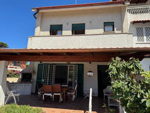 casa indipendente in affitto a San Felice Circeo