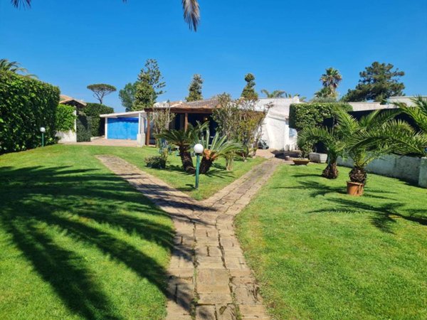 casa indipendente in affitto a San Felice Circeo