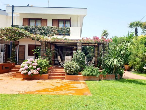 casa indipendente in affitto a San Felice Circeo