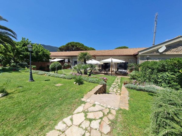 casa indipendente in affitto a San Felice Circeo