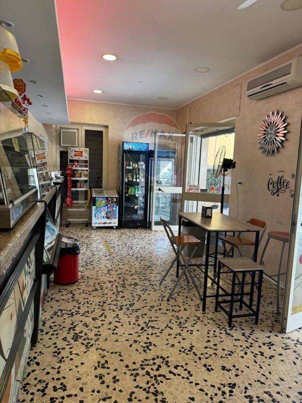 locale commerciale in affitto a Santi Cosma e Damiano