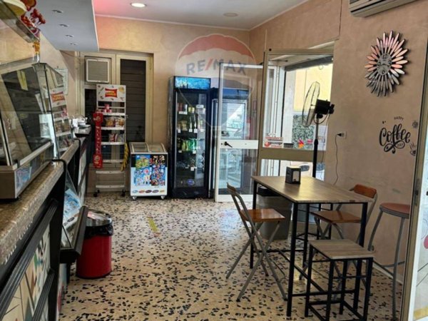 negozio in affitto a Santi Cosma e Damiano