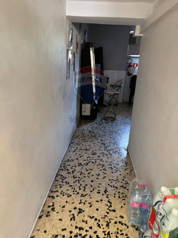 locale commerciale in affitto a Santi Cosma e Damiano