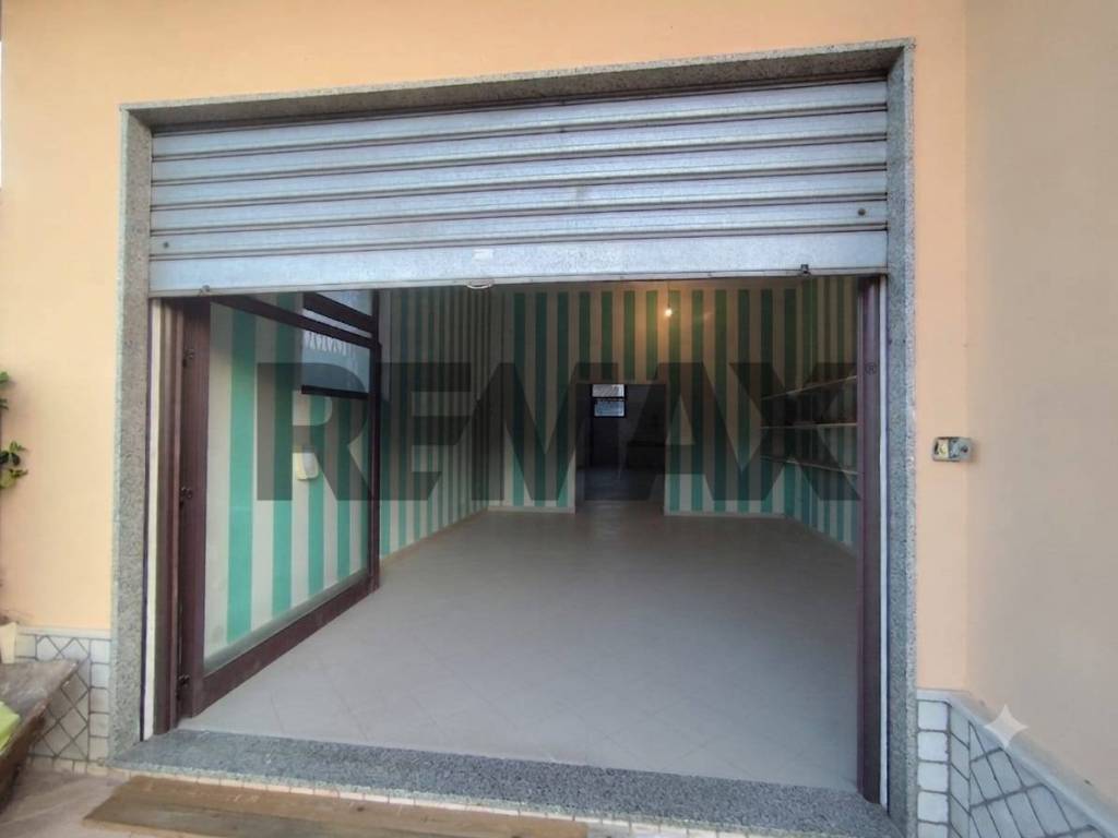 negozio in affitto a Santi Cosma e Damiano