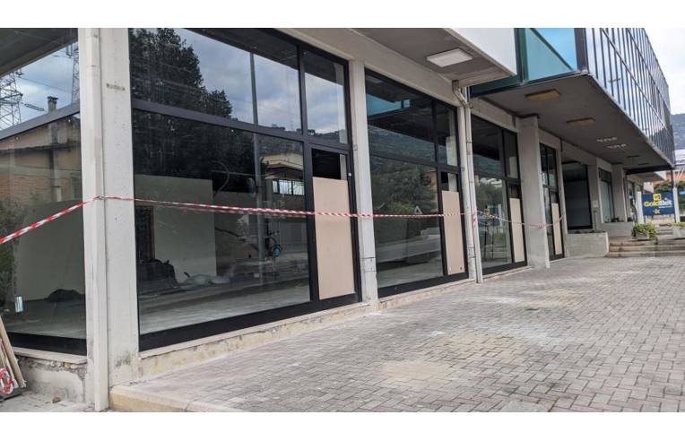 locale commerciale in affitto a Sezze in zona Sezze Scalo