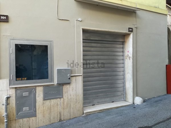 locale commerciale in affitto a Sezze