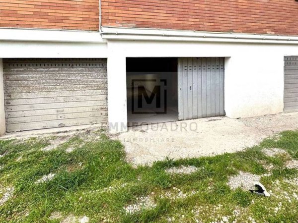 locale di sgombero in affitto a Terracina