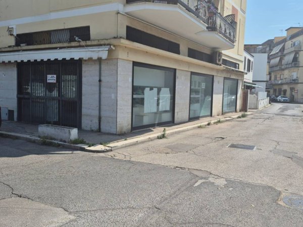 negozio in affitto a Terracina