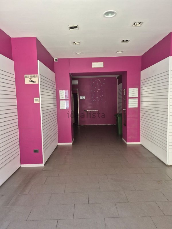 locale commerciale in affitto a Terracina