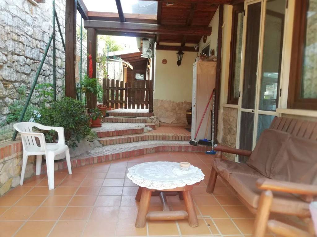 casa indipendente in affitto a Terracina