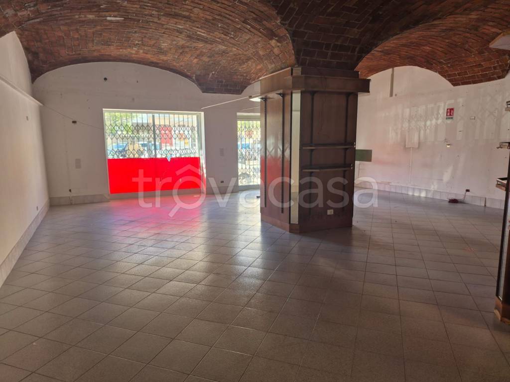 negozio in affitto a Terracina