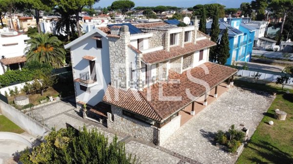 casa indipendente in affitto a Terracina