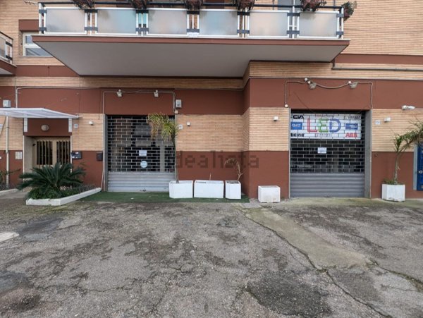 locale commerciale in affitto a Terracina