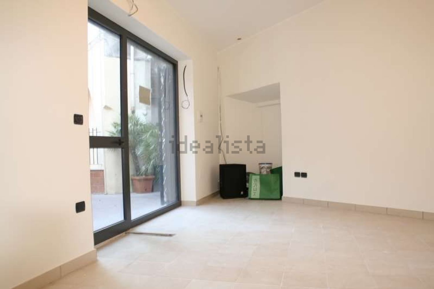 locale commerciale in affitto a Terracina