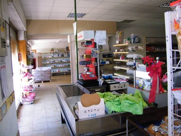 negozio in affitto ad Alatri