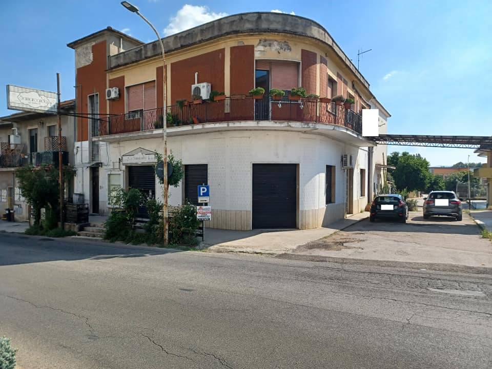 locale commerciale in affitto ad Alatri in zona Tecchiena
