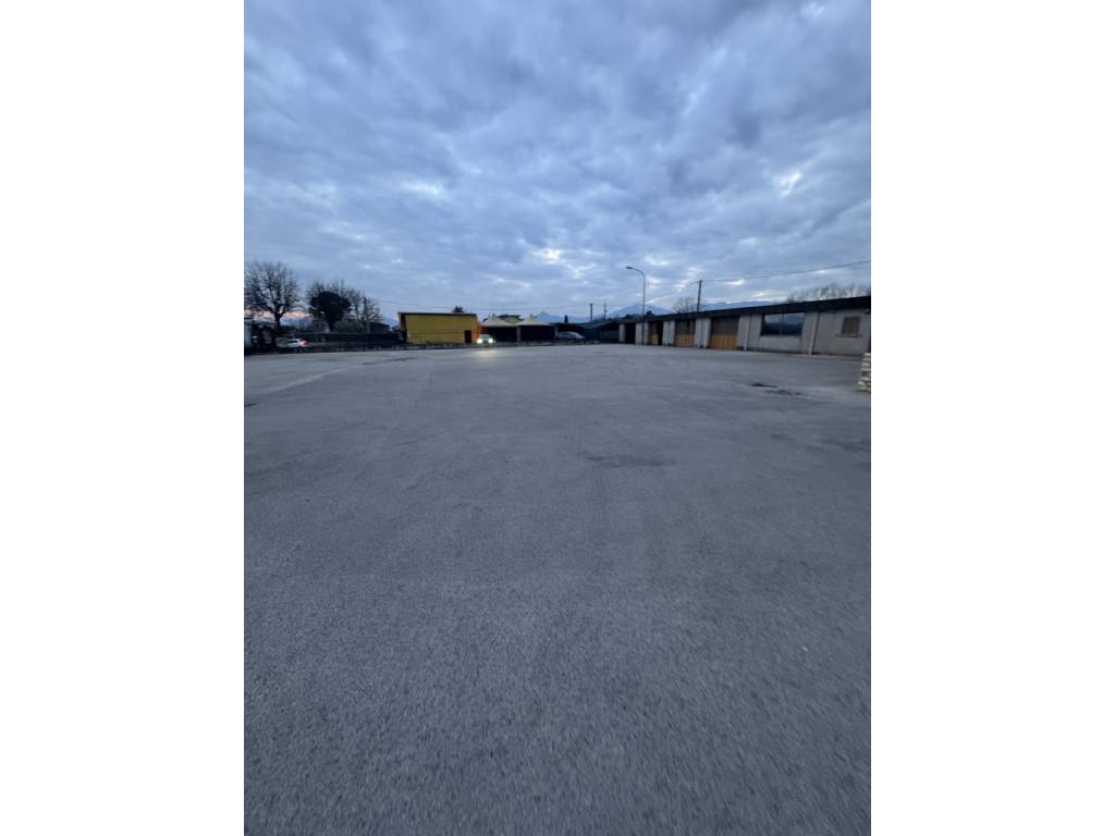 locale commerciale in affitto ad Alatri in zona Tecchiena