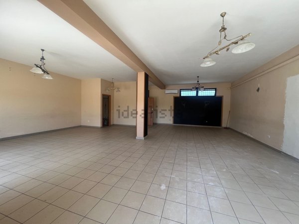 locale commerciale in affitto ad Alatri