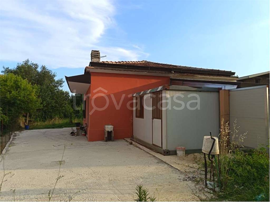casa indipendente in affitto ad Alatri