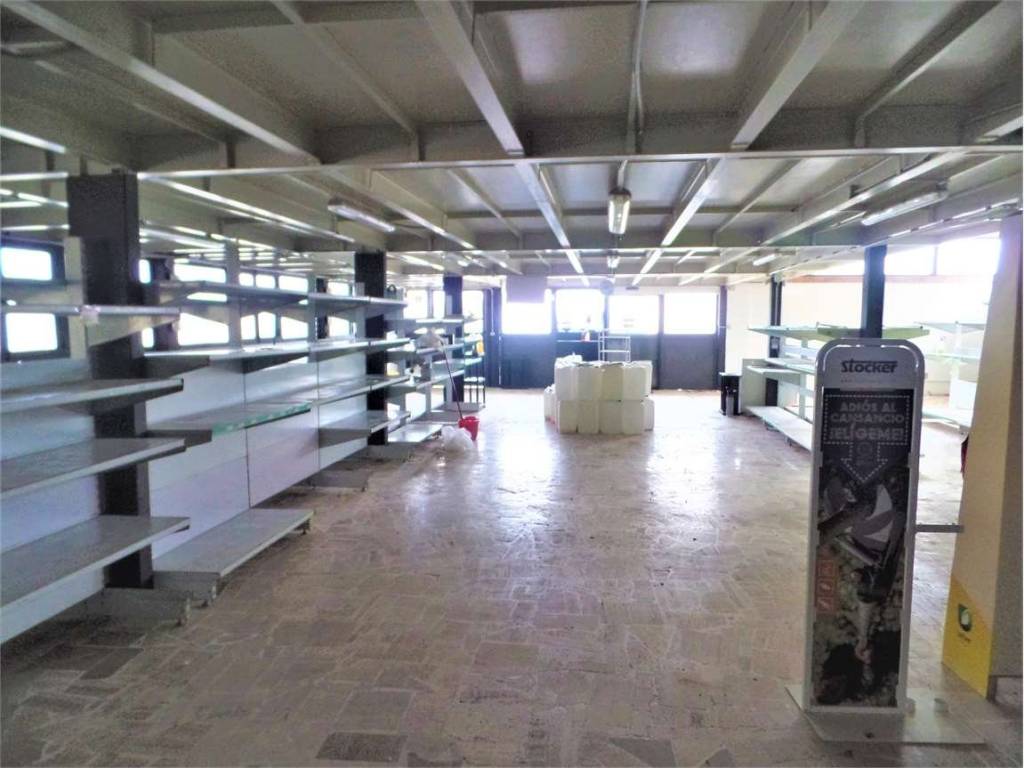 locale commerciale in affitto ad Alatri in zona Tecchiena