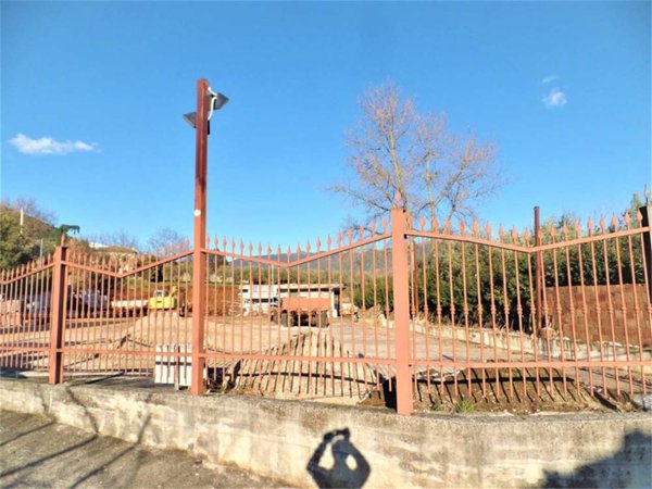 locale di sgombero in affitto ad Alatri in zona Tecchiena