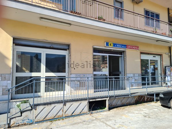 locale commerciale in affitto ad Alatri