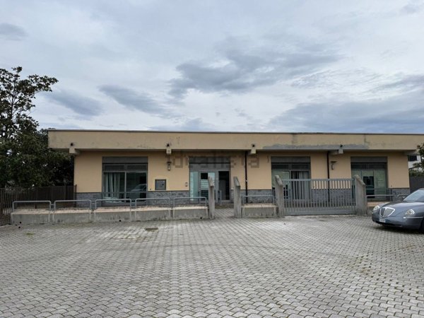 locale commerciale in affitto ad Alatri in zona Tecchiena