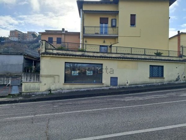 locale commerciale in affitto ad Alatri