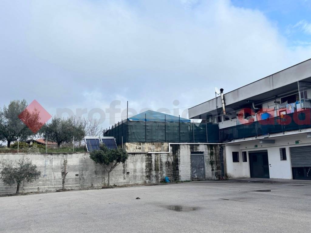 locale commerciale in affitto ad Alatri in zona Tecchiena