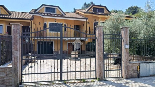 casa indipendente in affitto ad Alatri