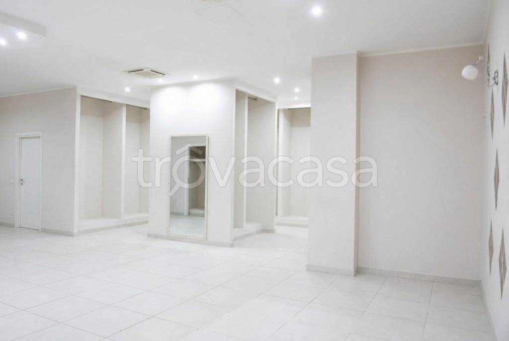 locale commerciale in affitto ad Alatri