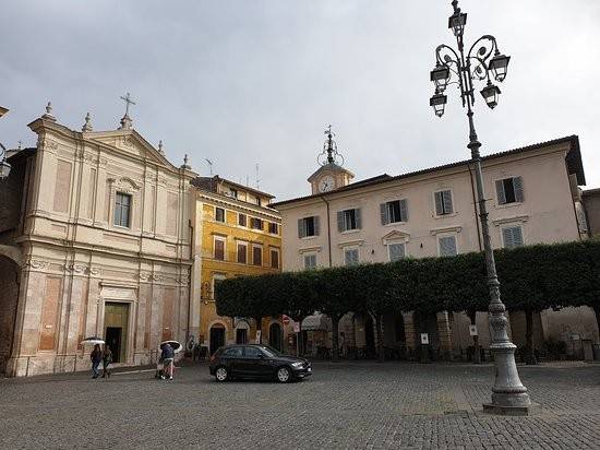 negozio in affitto ad Anagni