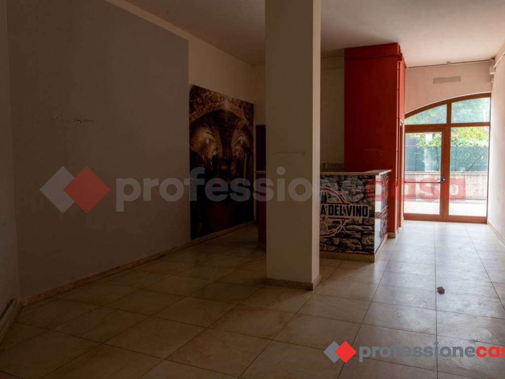 negozio in affitto ad Anagni