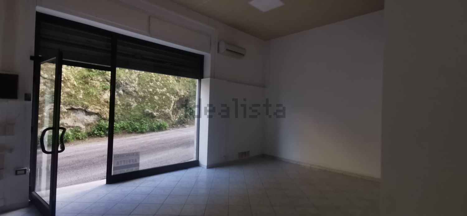 locale commerciale in affitto ad Anagni