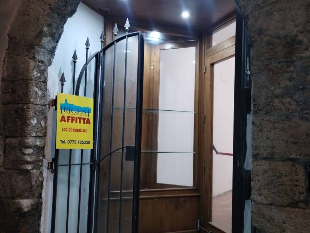 locale commerciale in affitto ad Anagni