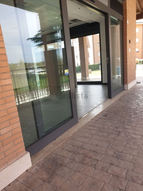 locale commerciale in affitto ad Anagni in zona Osteria della Fontana