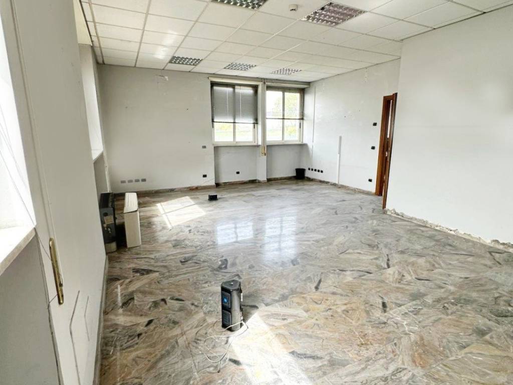 ufficio in affitto ad Anagni