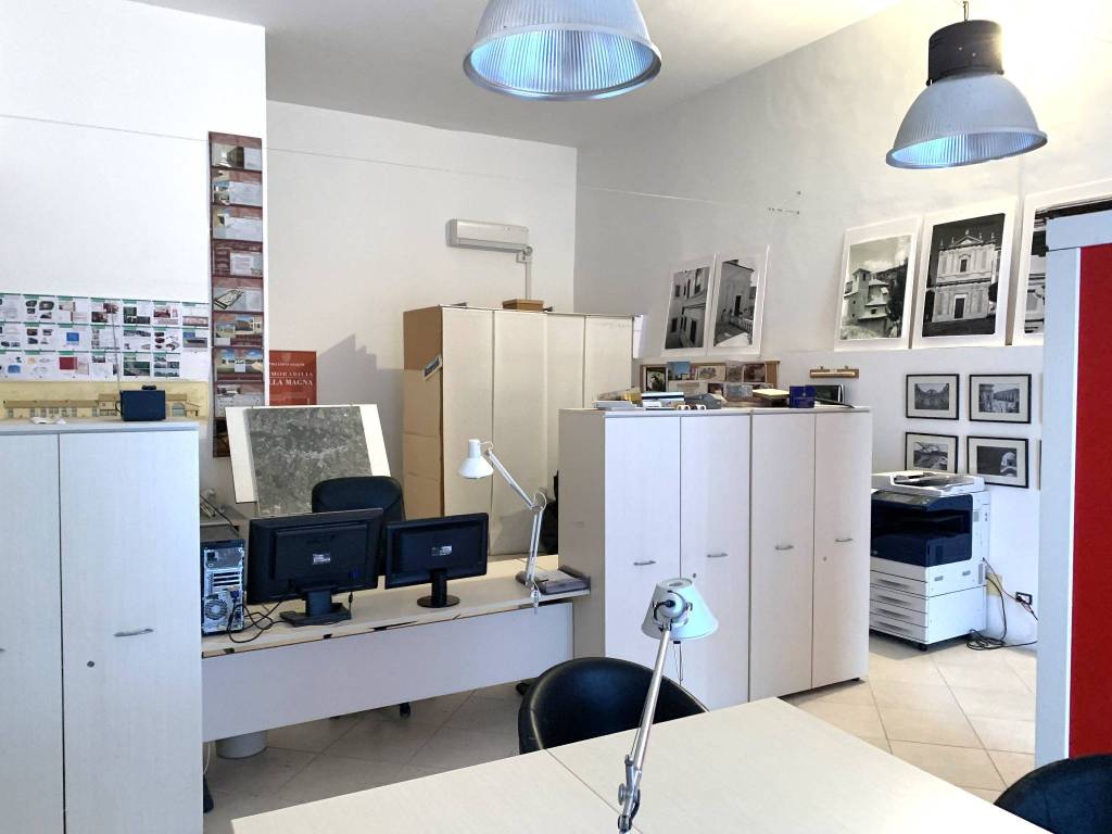 locale commerciale in affitto ad Anagni