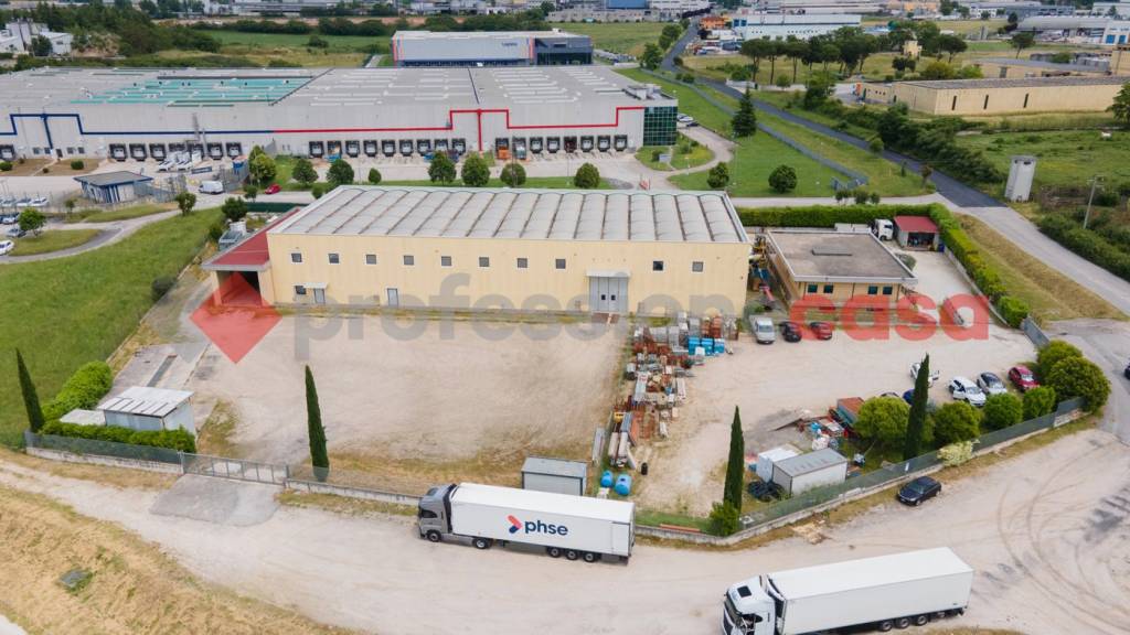 locale commerciale in affitto ad Anagni in zona Osteria della Fontana
