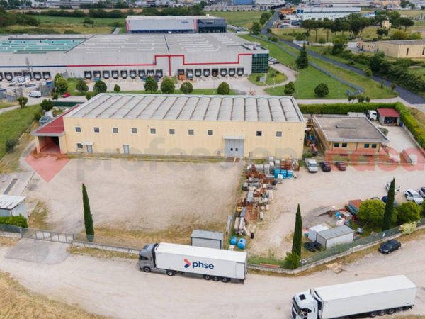 locale commerciale in affitto ad Anagni