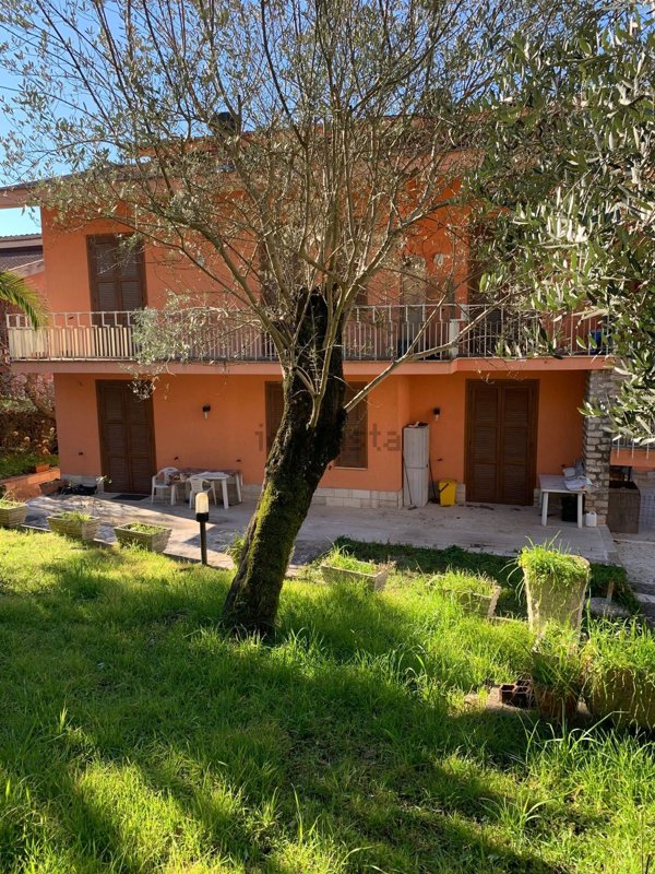 casa indipendente in affitto ad Anagni