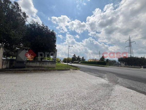 negozio in affitto ad Anagni