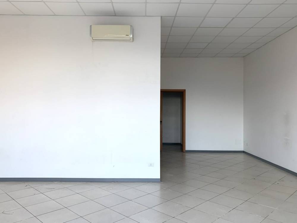 locale commerciale in affitto ad Anagni