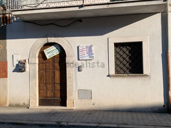 ufficio in affitto ad Aquino