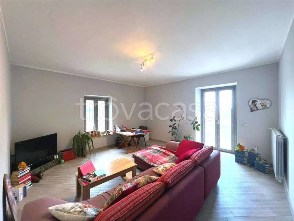 appartamento in affitto a Belmonte Castello